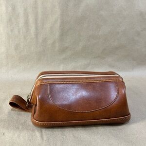 Vintage Brown Leather Toiletry Bag